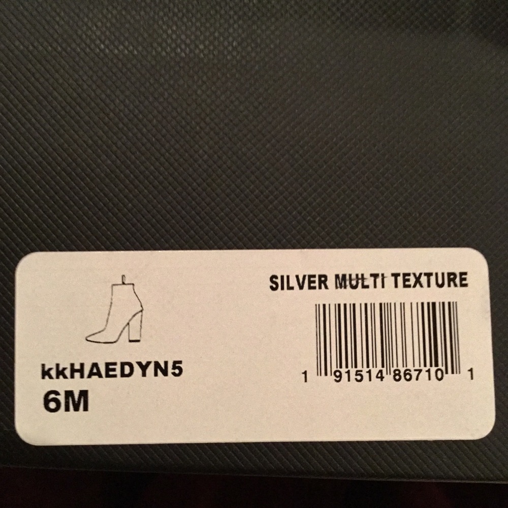 Kendall & Kylie Silver Sequin Booties - Picture 5 of 5